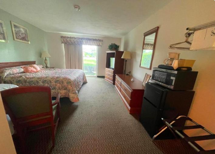 Colonial Brick Inn & Suites Susquehanna المظهر الخارجي الصورة