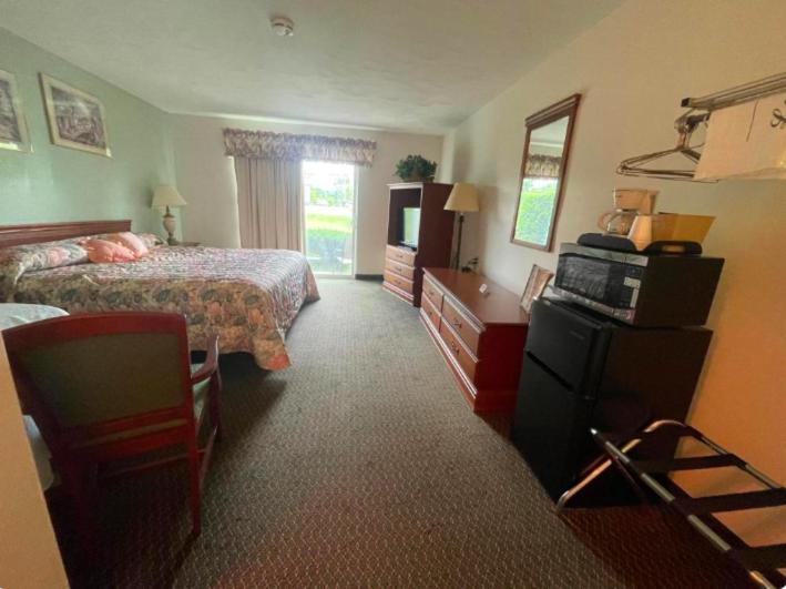 Colonial Brick Inn & Suites Susquehanna المظهر الخارجي الصورة